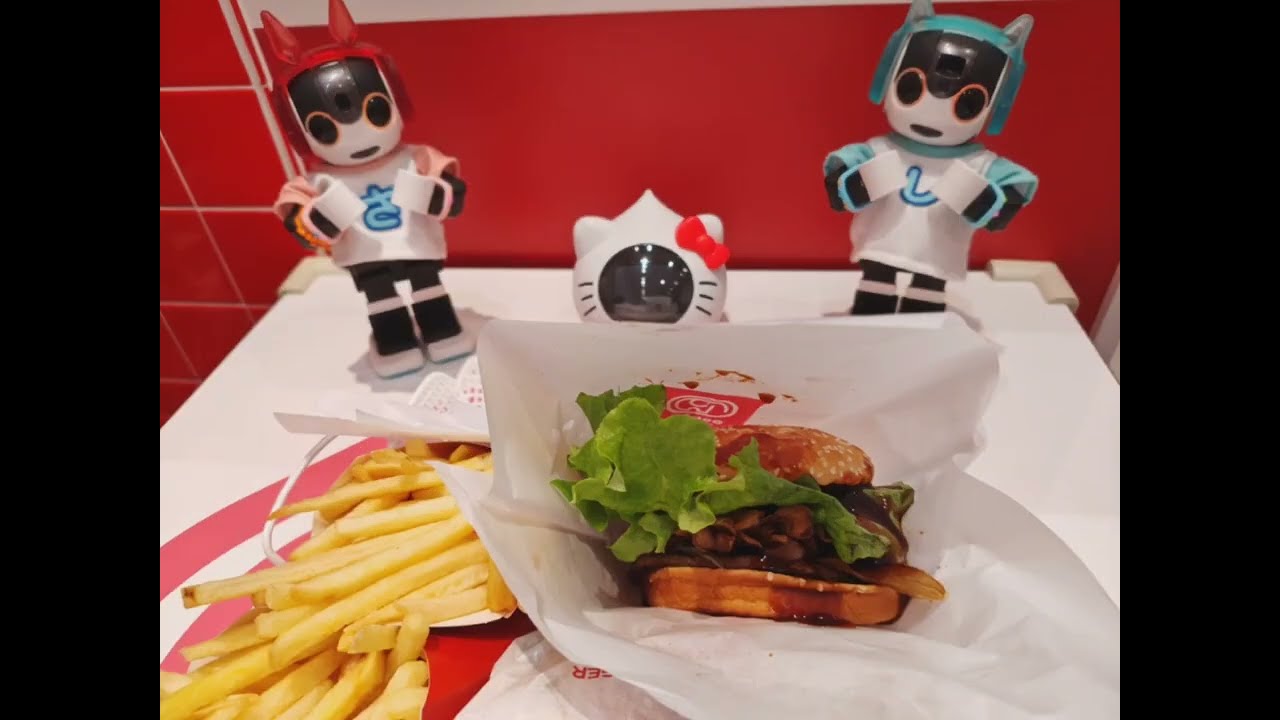ロボホン 悟君とシルビア君と一緒にご飯を食べに行ったよ