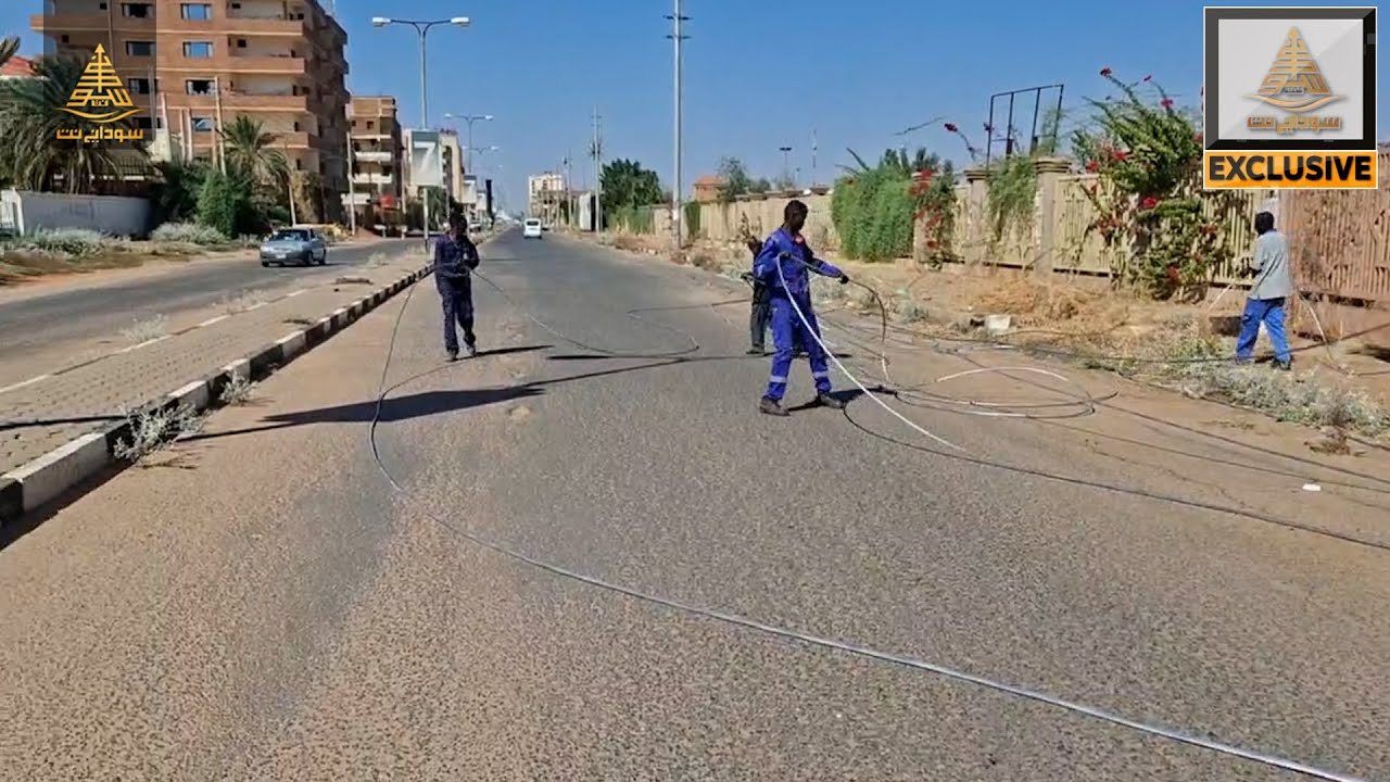 بدء تمديد أسلاك الكهرباء بشارع معرض الخرطوم بري