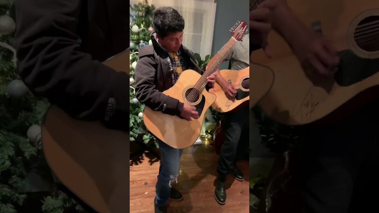 Las ma&ntilde;anitas , serenata