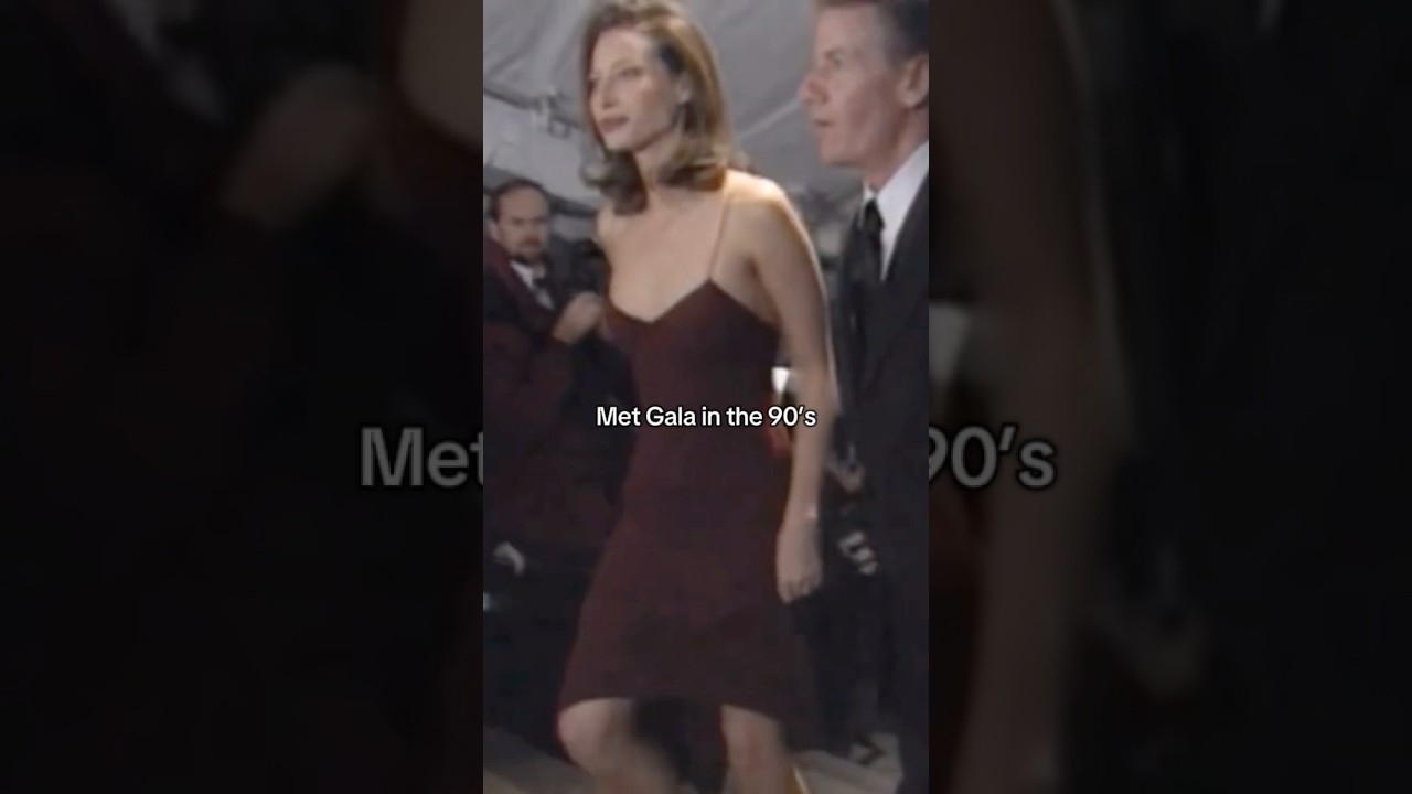 Timeless ✨ #metgala #90smodel #90s #everythingvogue #fashion
