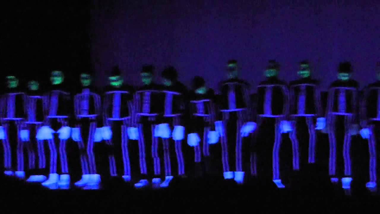 2014-04-12 Miénk a színpad UV tánc (neon dance)