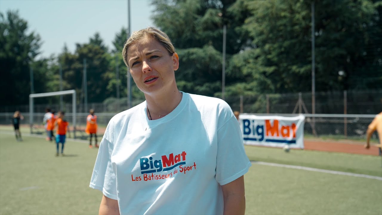 Une journée avec Laure Boulleau au CO La Rivière | Les Bâtisseurs du Sport | Saison 2024-2025