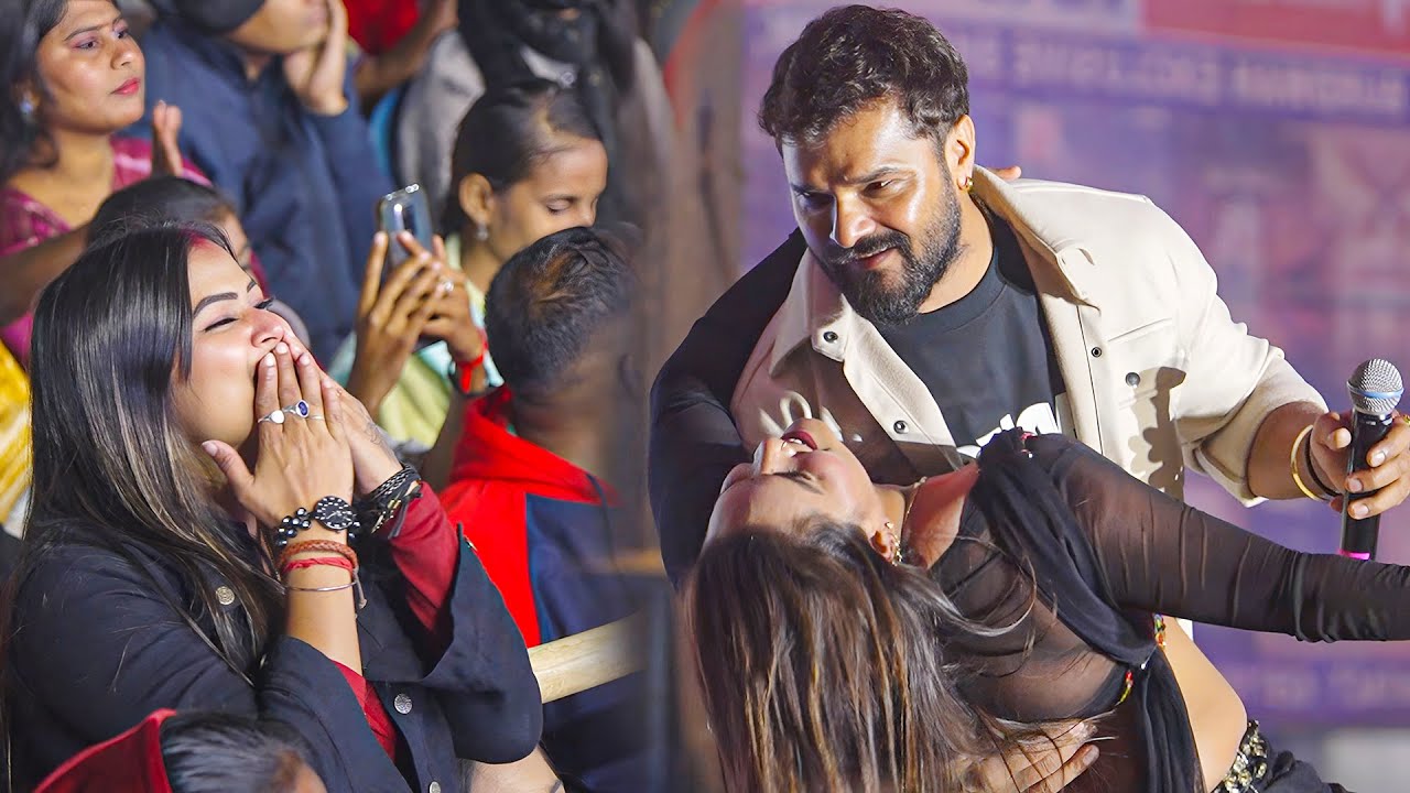 बंगाल वाली माल की दिवानियत_ने हद पार कर दी ~ पब्लिक के बीच देने लगी खेसारी लाल को चुम्मा #KhesariLal