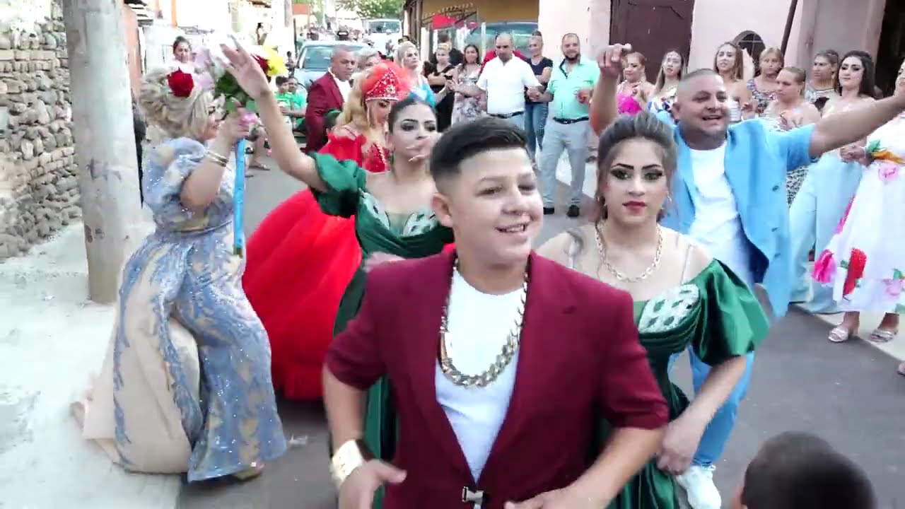 Честито на Себо и Бени 2 част
