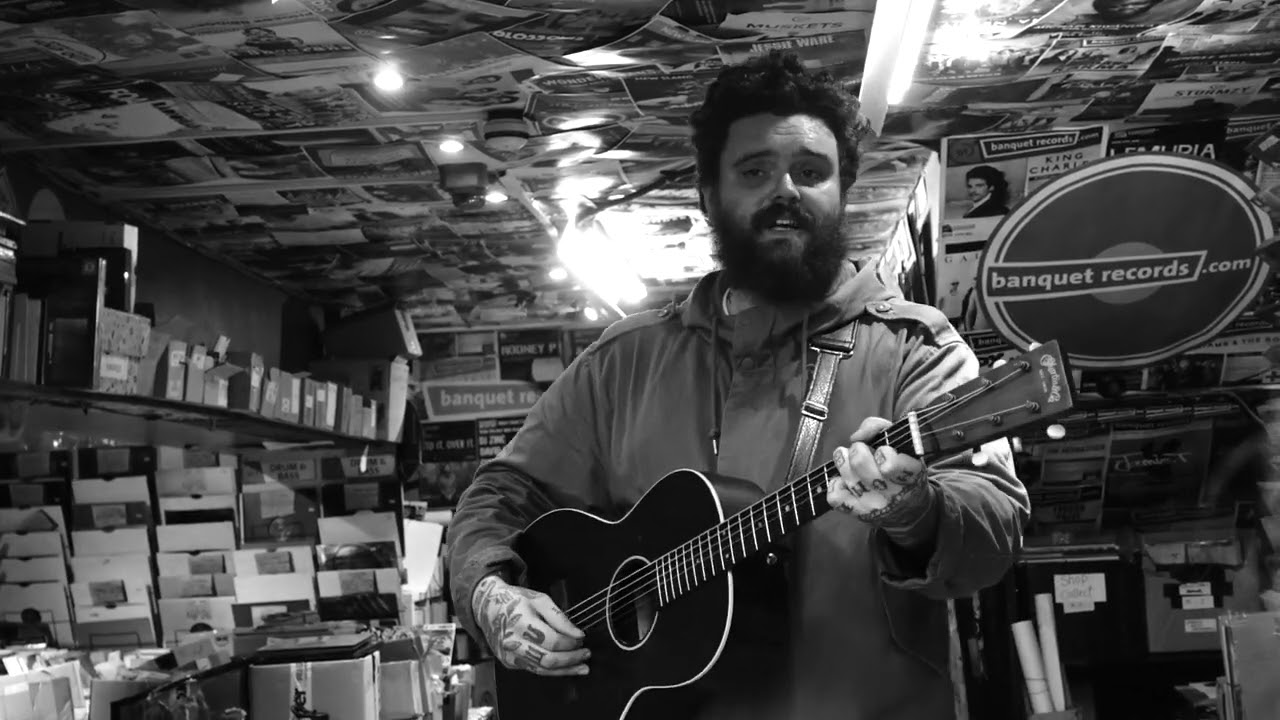 Big Special - Black Dog/White Horse (Banquet Records 15.05.24.)