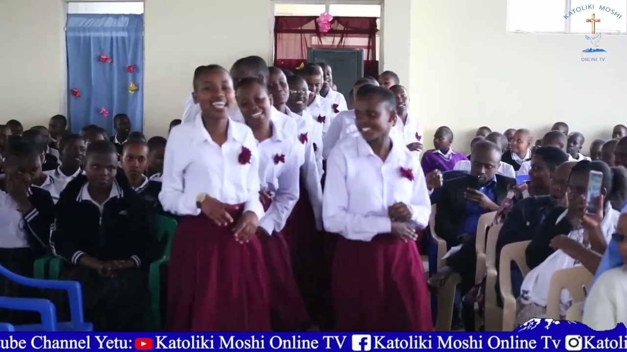 MADOIDO YA FORM 4 SHULE YA VISITATION SECONDARY SCHOOL -2022 WALIVYOINGIA  KUADHIMISHA MAAFALI YAO