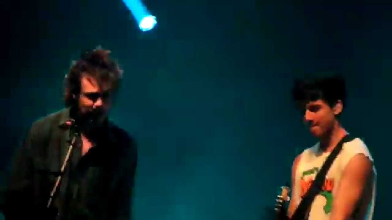 5SOS - Voodoo Doll (Chicago)
