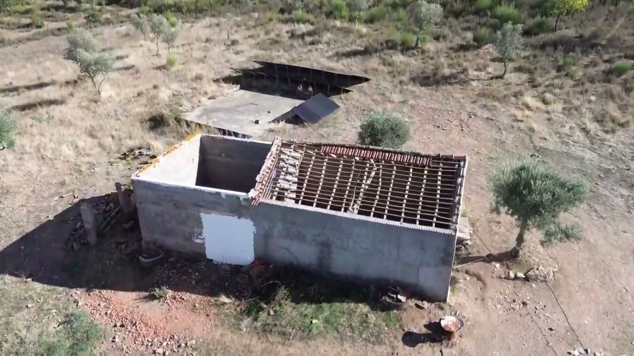 Quinta for Sale in Aranhas, Penamacor, Castelo Branco. 75m2 urban building on 3.2 hectares.