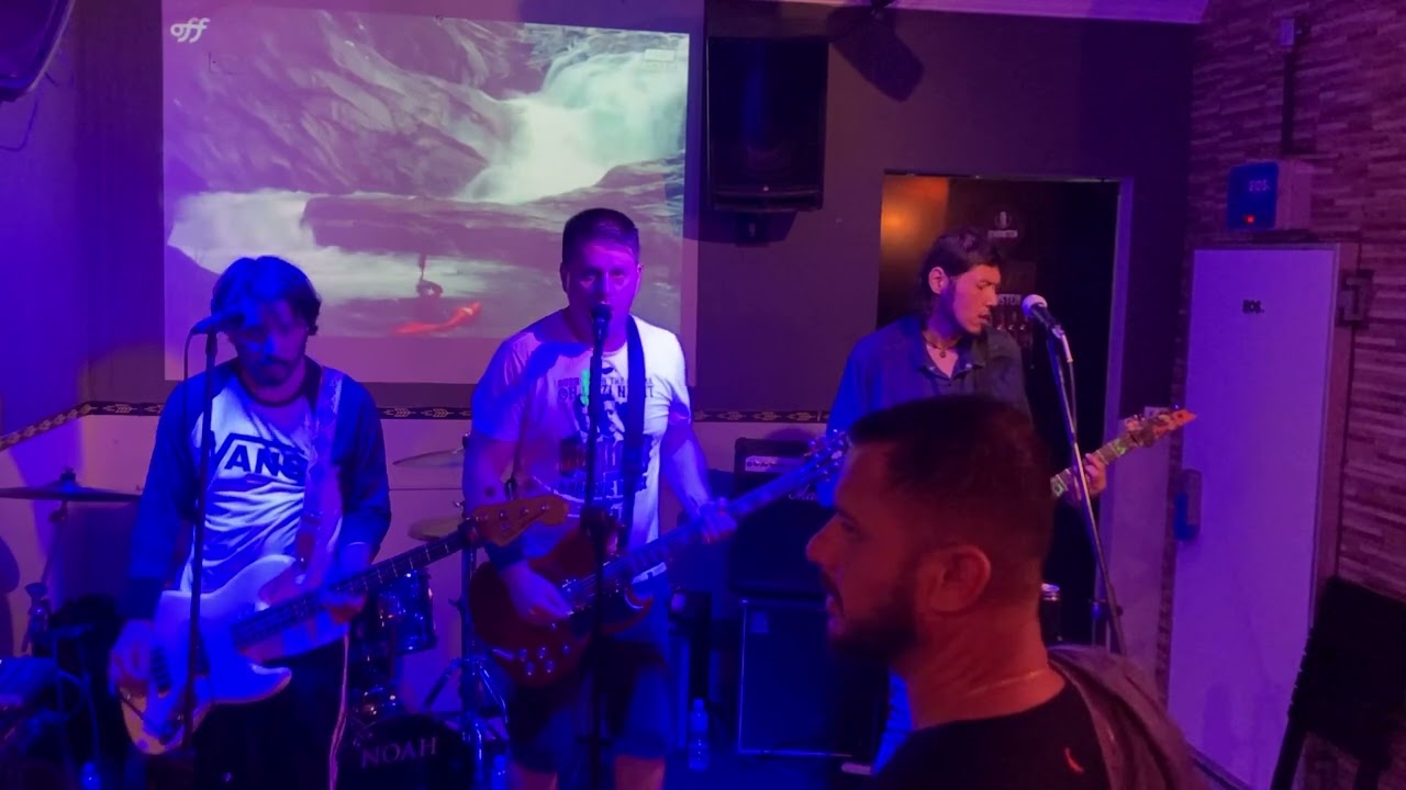 Gorlamis - Lonely Boy (Ao Vivo no Bar do Veloso)