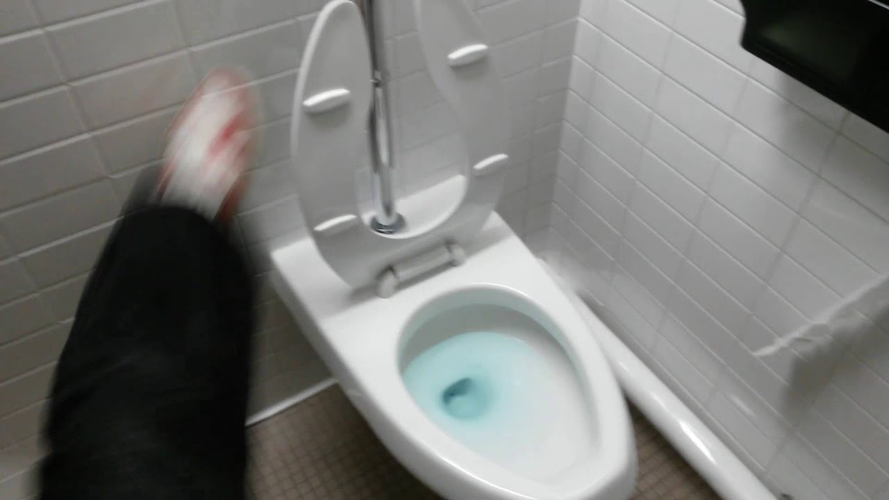 No Germs On This Guy! - Gus Johnson