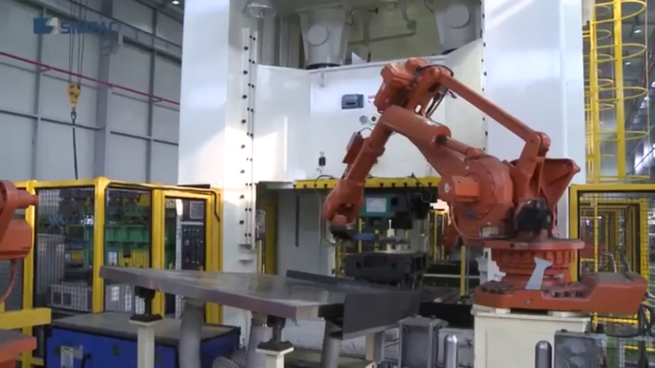 Large size tandem presses with Articulated robots