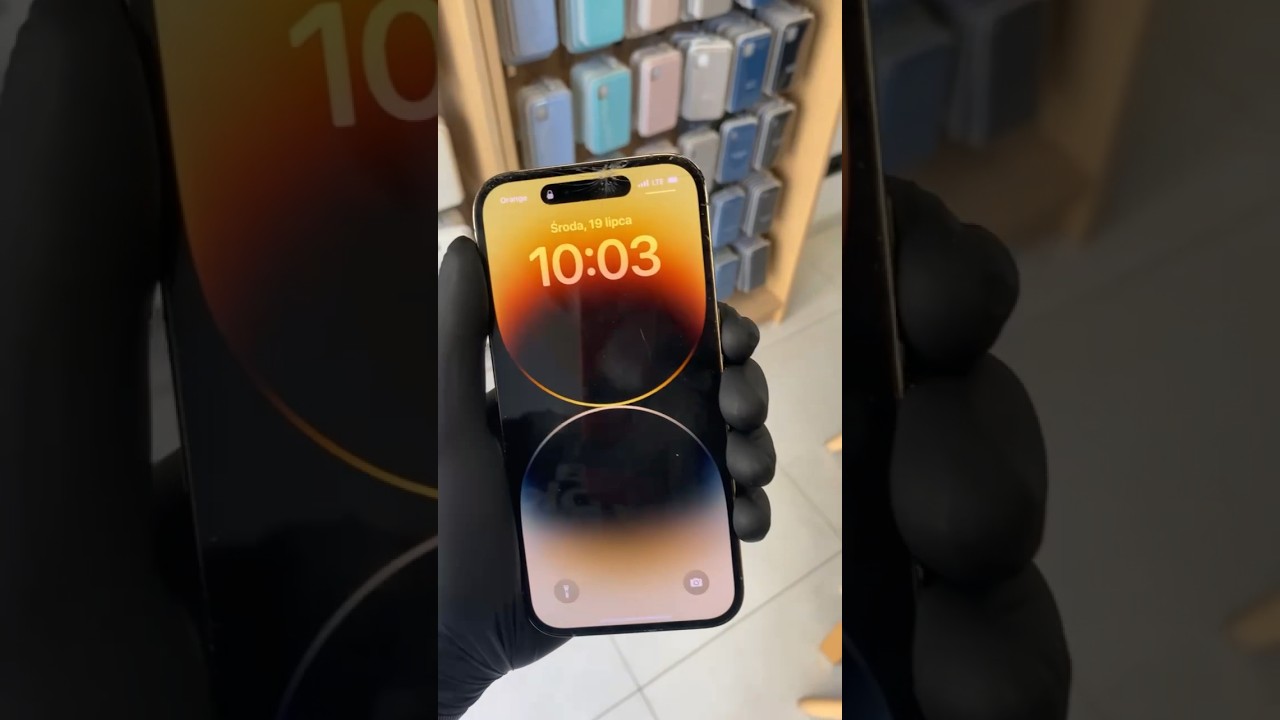 Zbity ekran iPhone 14 pro bez szyby ochronnej #apple #serwis #iphone #iphonetricks