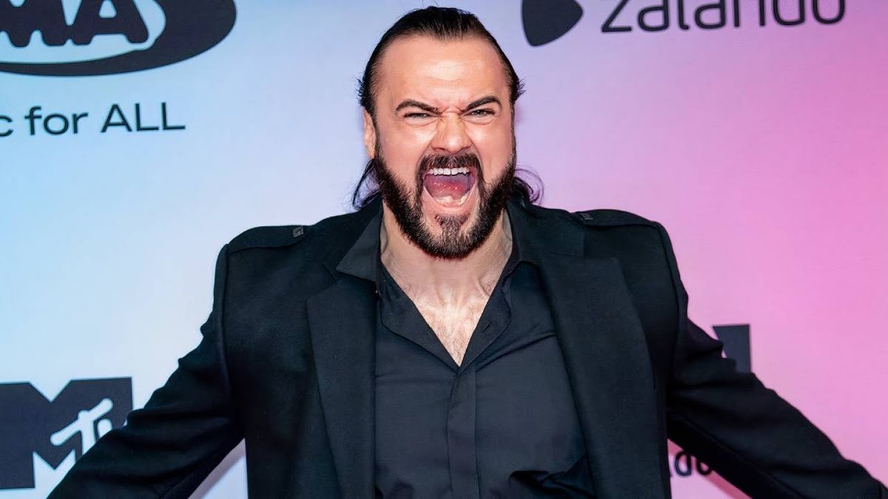 Ремейк «Горца» от режиссера Джона Уика пополнился чемпионом WWE в роли брата Генри Кавилла