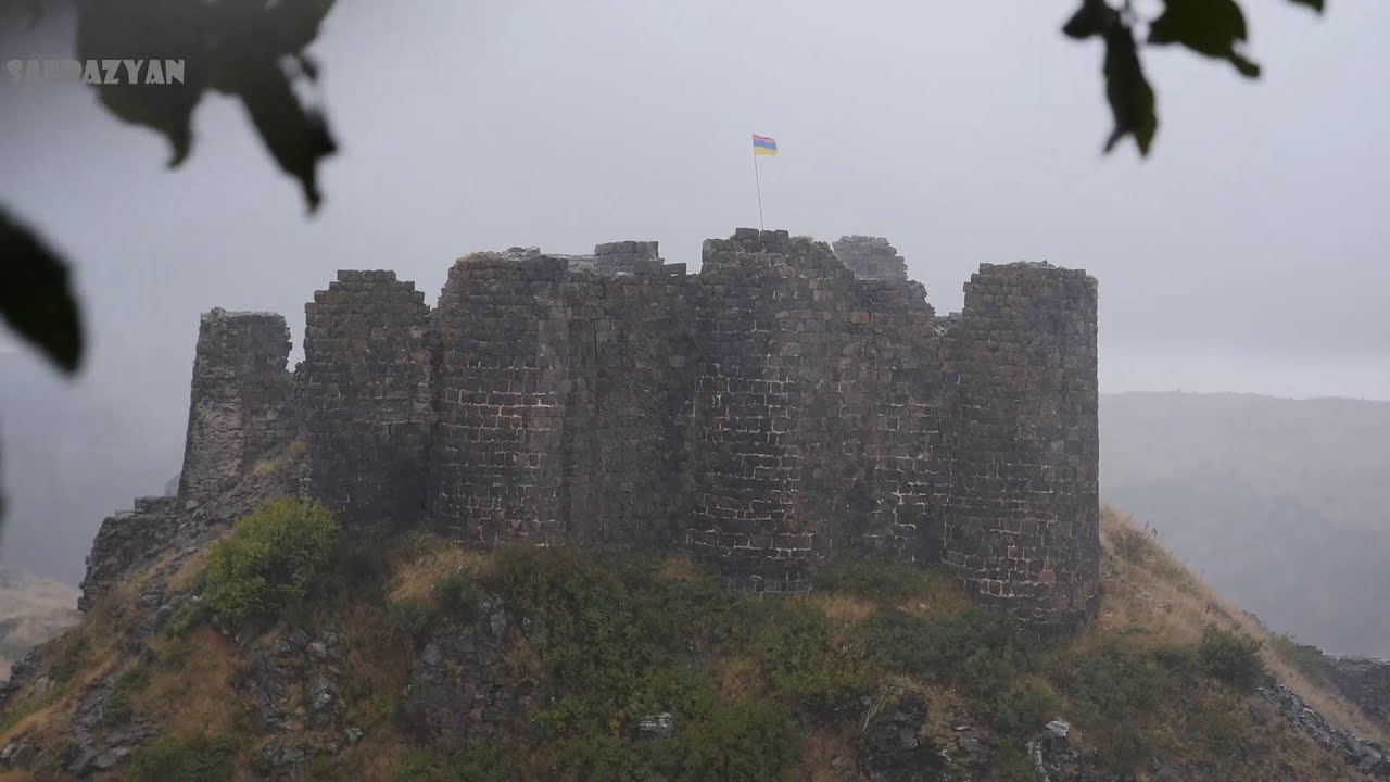 АМБЕРД - исторический комплекс на склоне горы Арагац в Армении - VII века  -  AMBERD  ԱՄԲԵՐԴ
