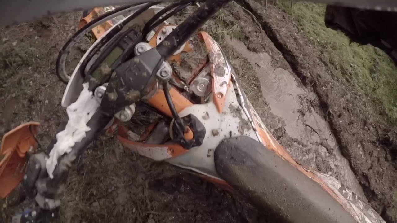 Green laning carnage on the Cwm yr Allt-Lwyd UCR North Wales Trail Riding