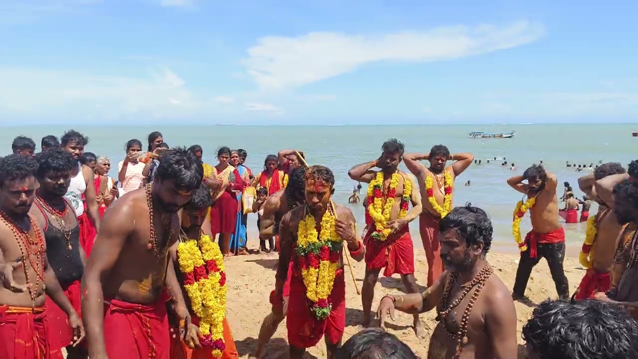 கும்பம் எடுத்தல் | உலகநாயகி முத்தாரம்மன் தசரா குழு 2024 #dasara #kulasaidasara #mutharammantemple