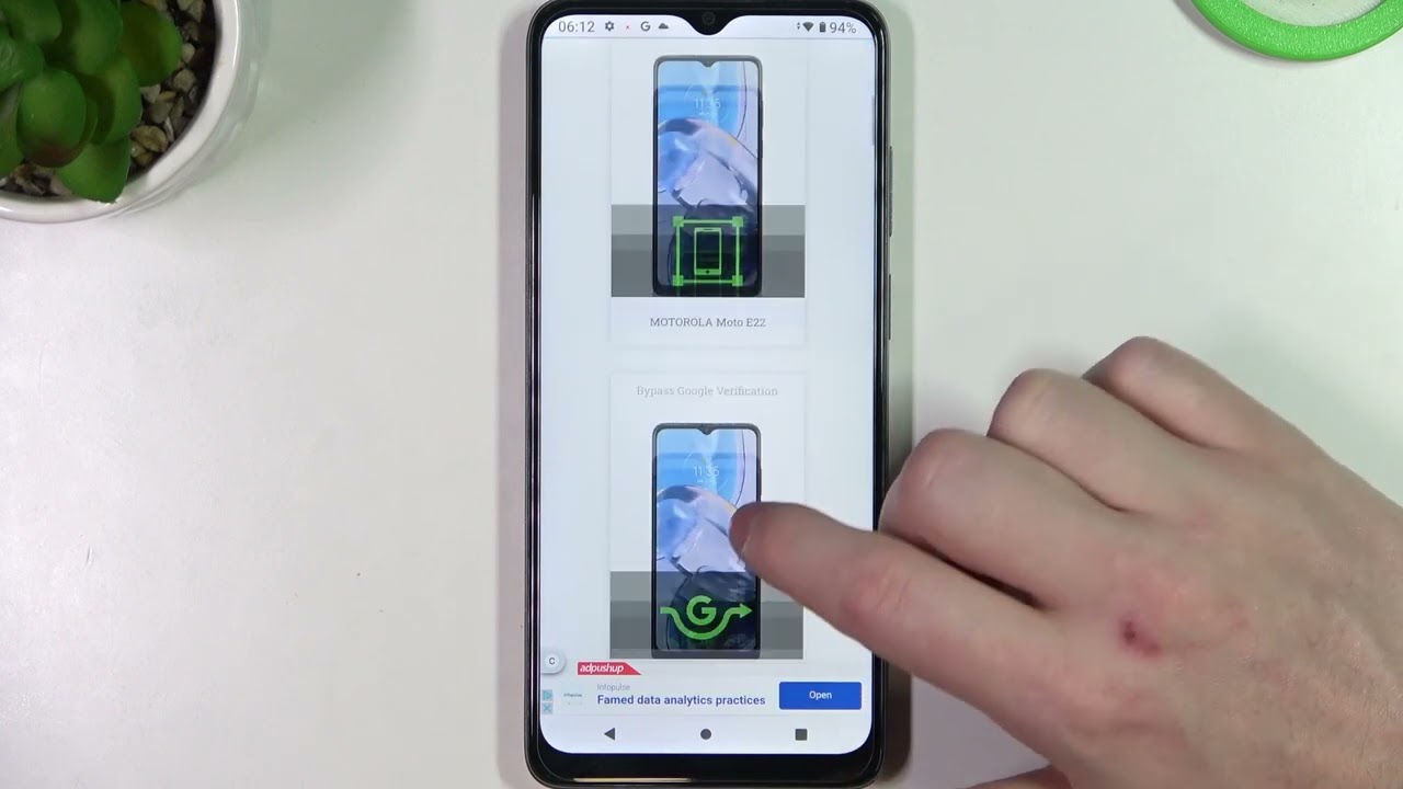 Does MOTOROLA Moto E22 Have Gorilla Glass LCD Protection