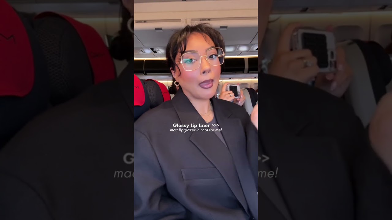 On the go makeup✈️: