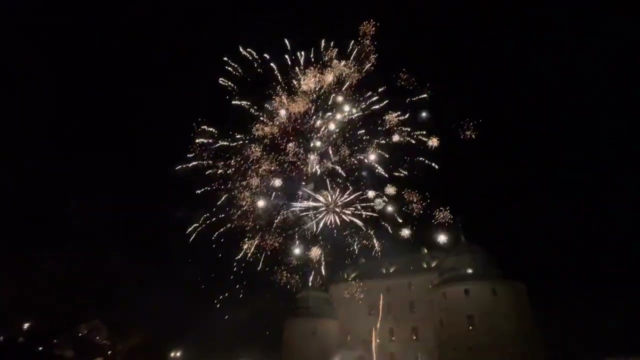 Fyrverkerier nyår 2023 Örebro slott