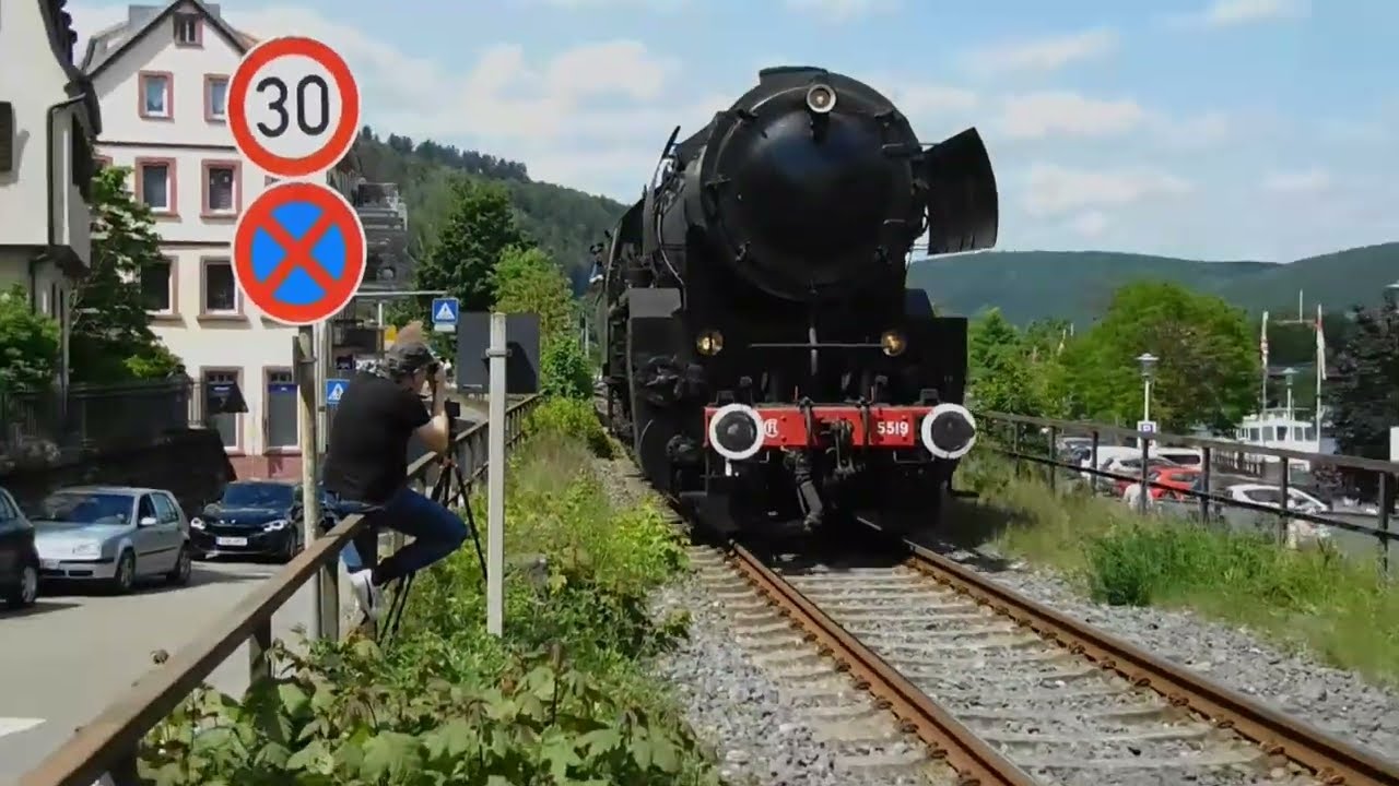 Lokomotive 5519 der Baureihe 42 mit Rhein-Main-Express in Wiesbaden, Collenberg, Wertheim und Diez.