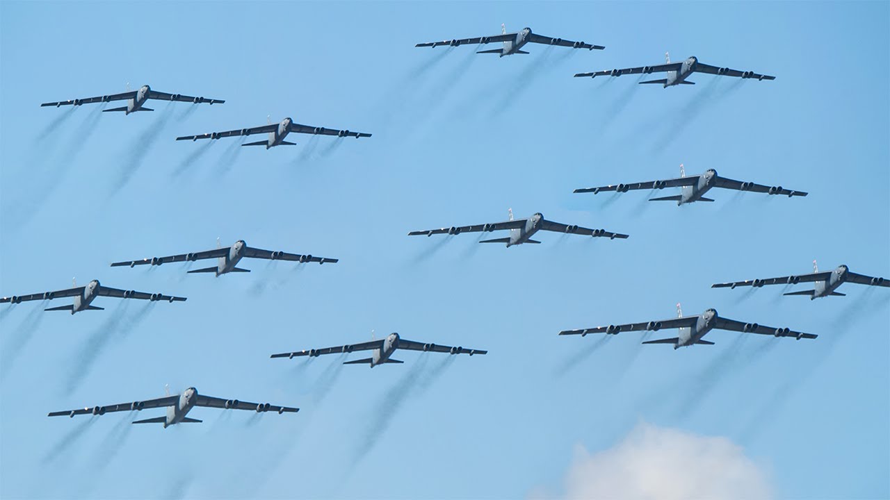 US B-52 Bombers Mass Take Off at Full Throttle