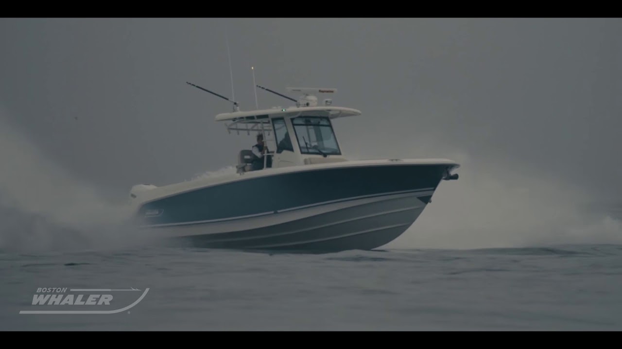 The Boston Whaler 330 OUTRAGE