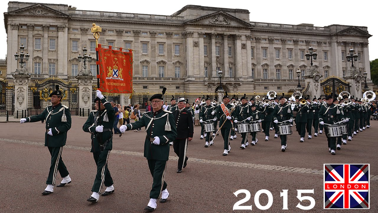 Marchingband DVS in Londen | Parade Waterloo 200
