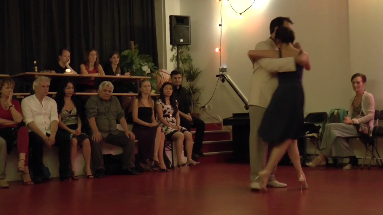 Agustin Venturino & Natalia Agüero in Tinta Roja (1) 