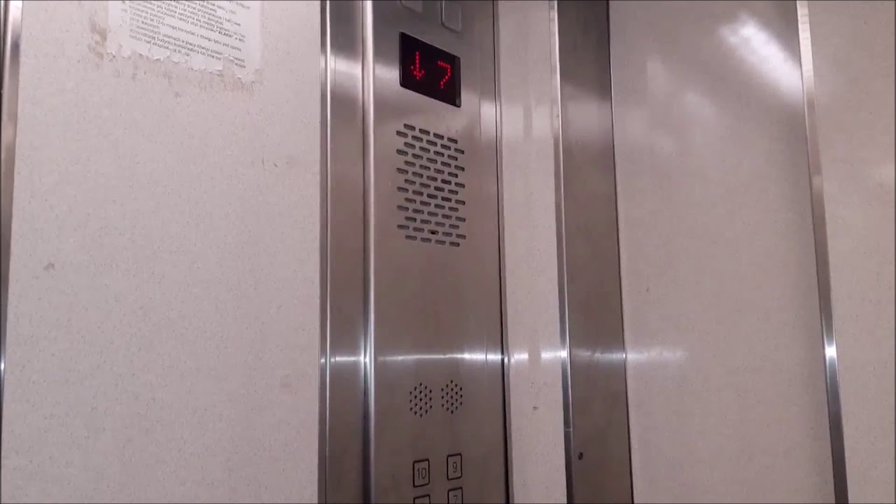 Winda Lift Service i Dolpol-Dźwig @ Wielka 55, 59, Wrocław