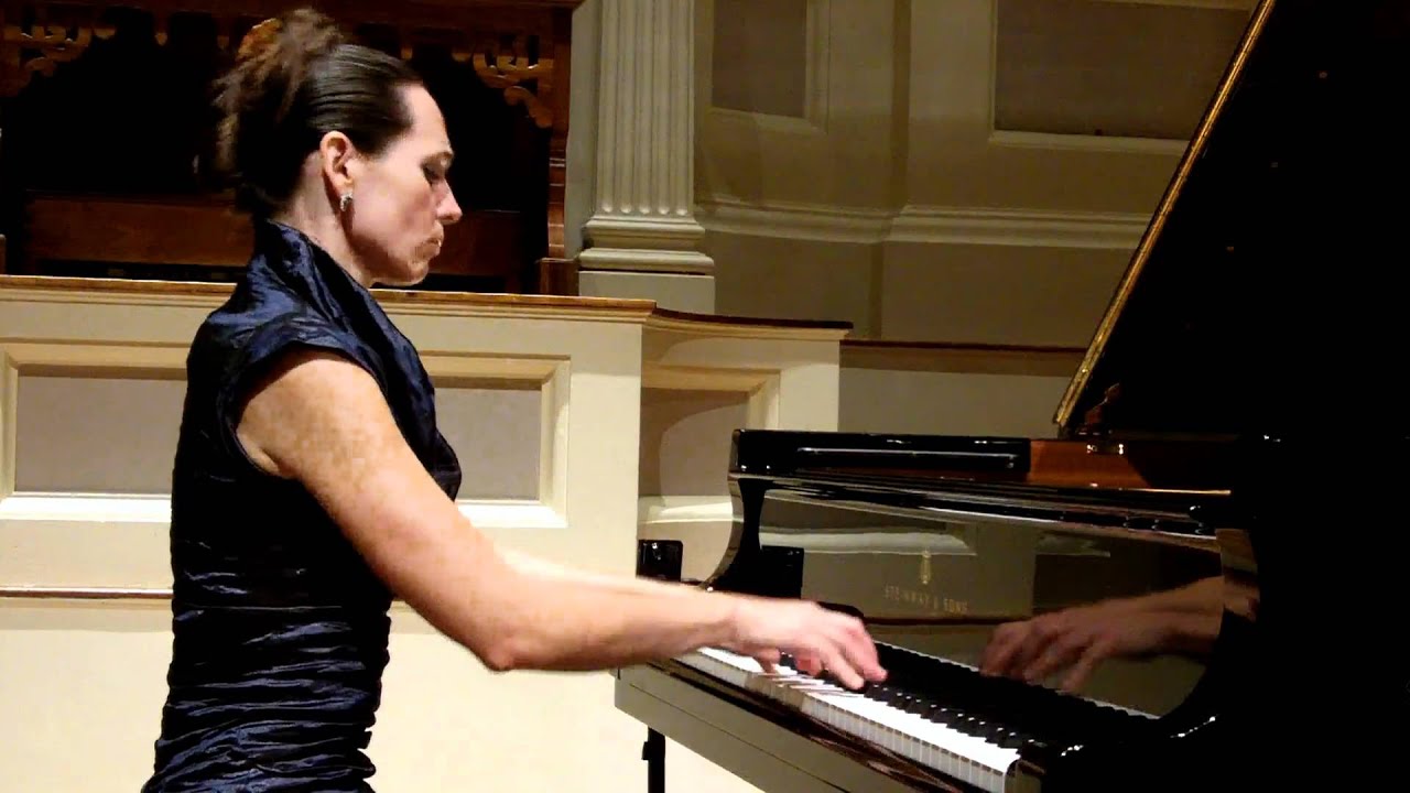 Dalia Lazar performs Levitzki's Arabesque Valsante