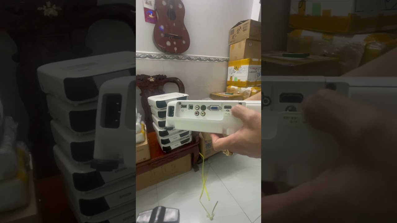 Máy chiếu Epson EB-W31 sáng đẹp có hdmi. Chuyên dùng dạy học, văn phòng,chiếu bóng đá quán