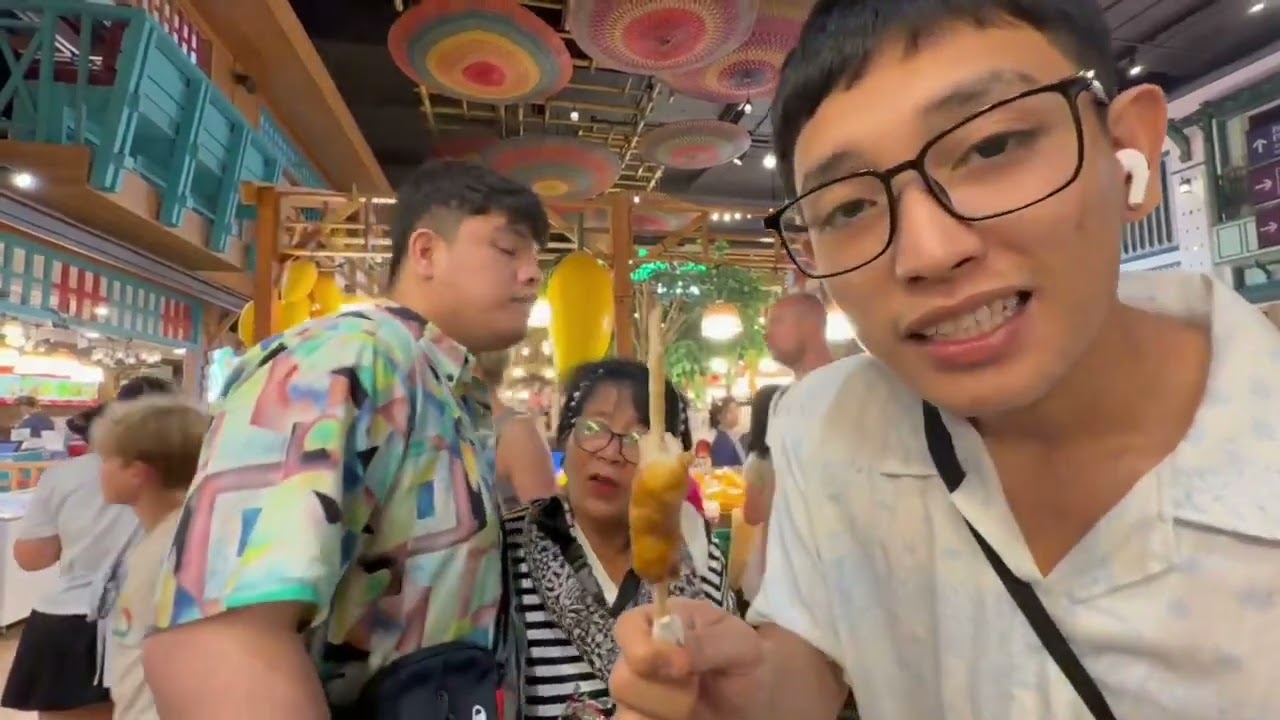 Icon Siam Bangkok ,Dinner Icon Cruise 24 February 2026 
