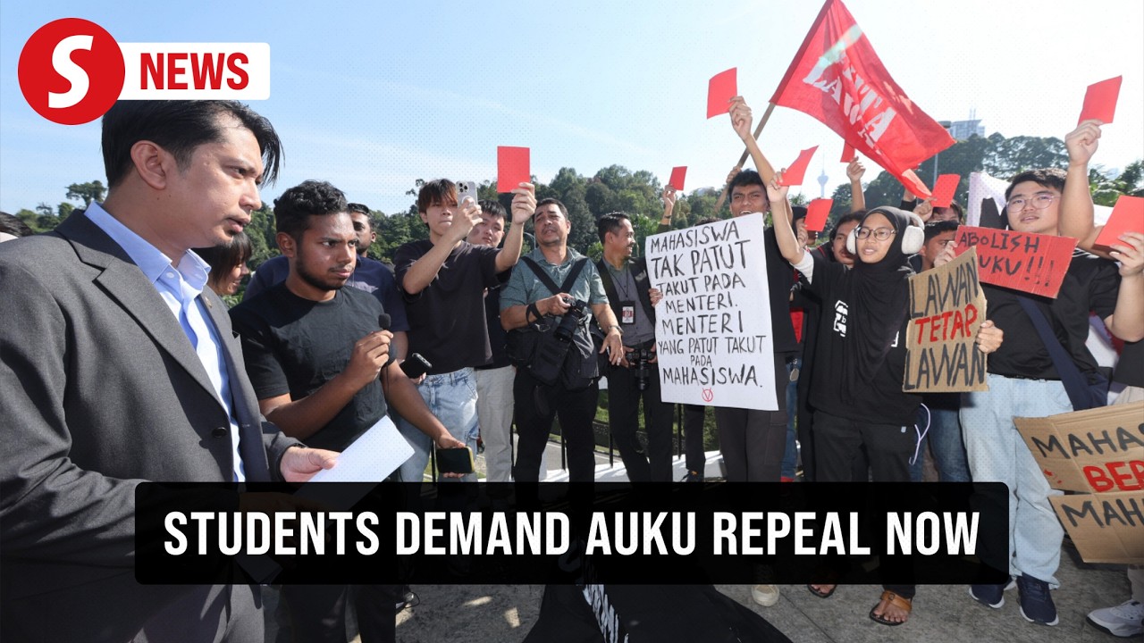 Student protesters march to Parliament, want varsities Act scrapped