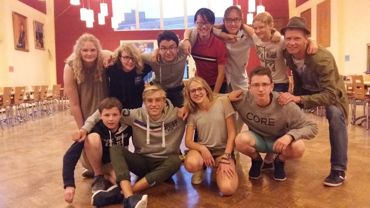 Roeland/AFS intercultural: ST2 2017 (LIPDUB workshop presentation)