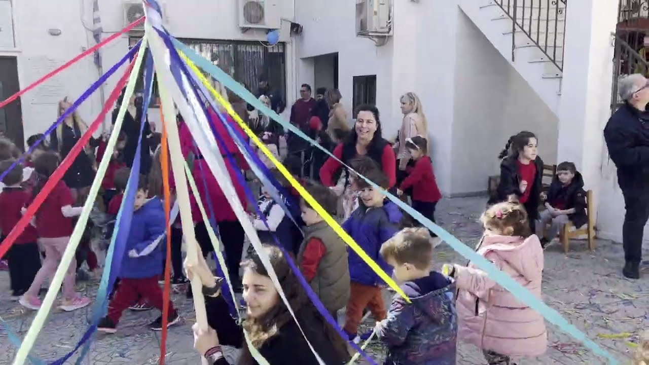 Τσικνοπέμπτη στα Εκπαιδευτήρια της Ι.Μ.Πειραιώς