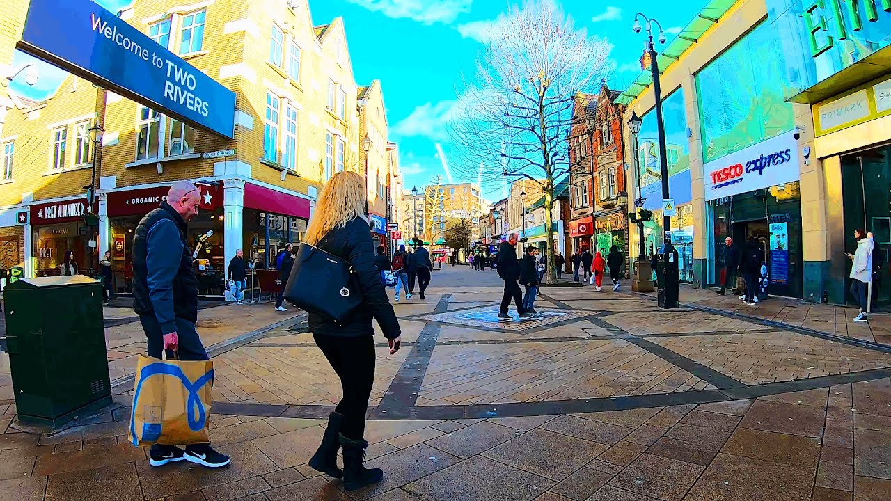 A Winter Bike Ride Around Staines Town Centre | January 2023