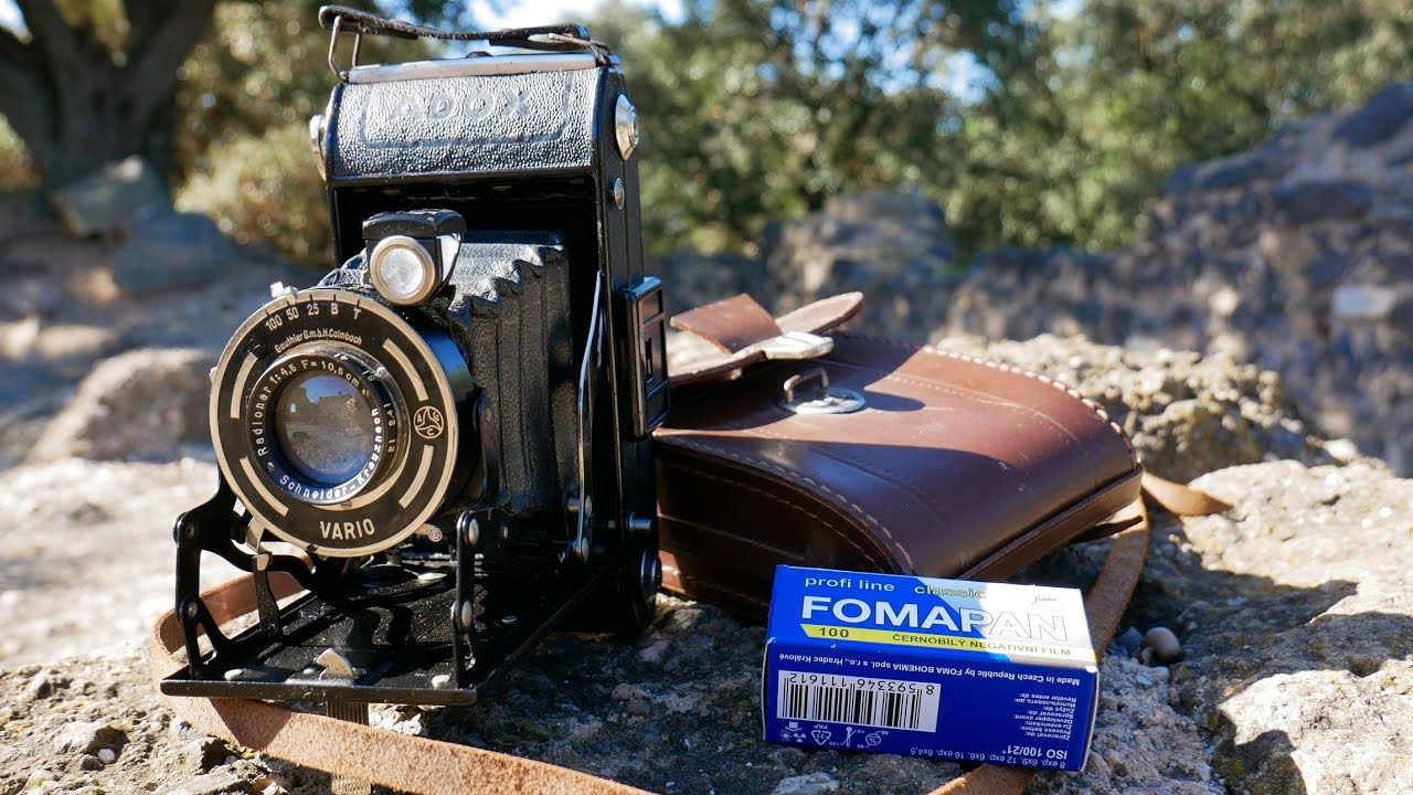 Sortie photo avec un appareil a soufflet moyen format  des années 30.