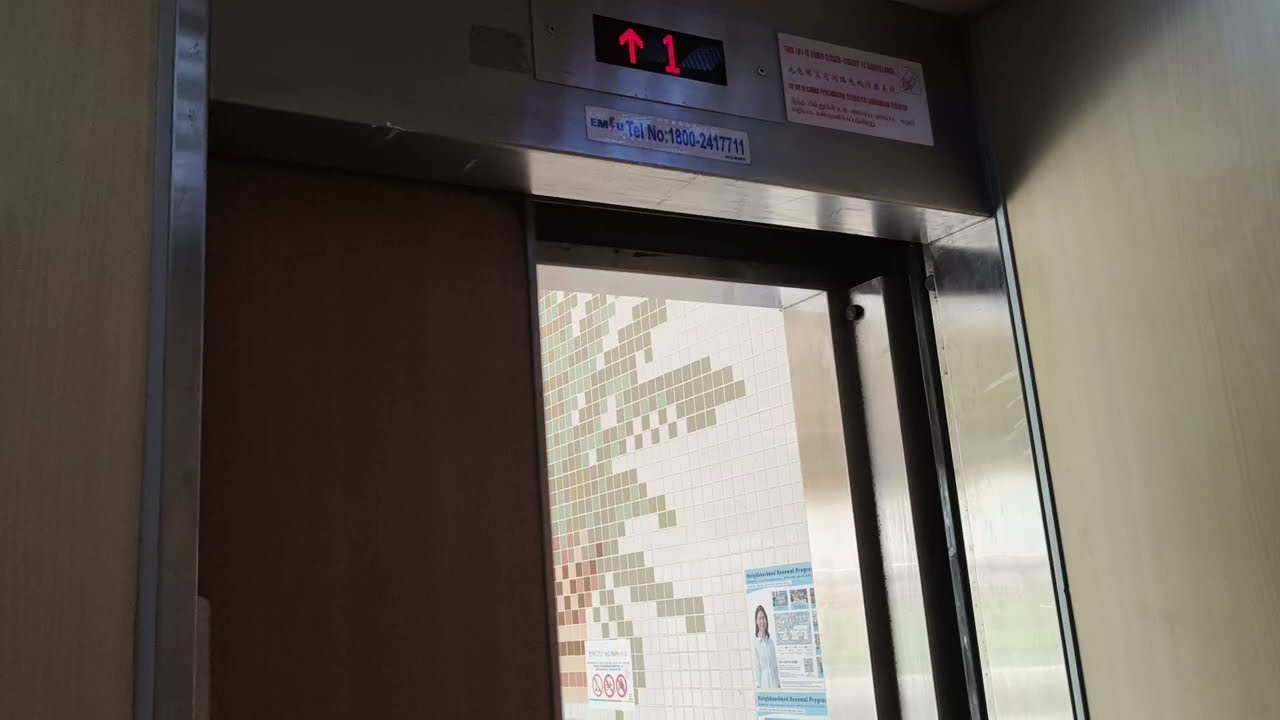 Blk 928 Yishun HDB Fujitec Elevator