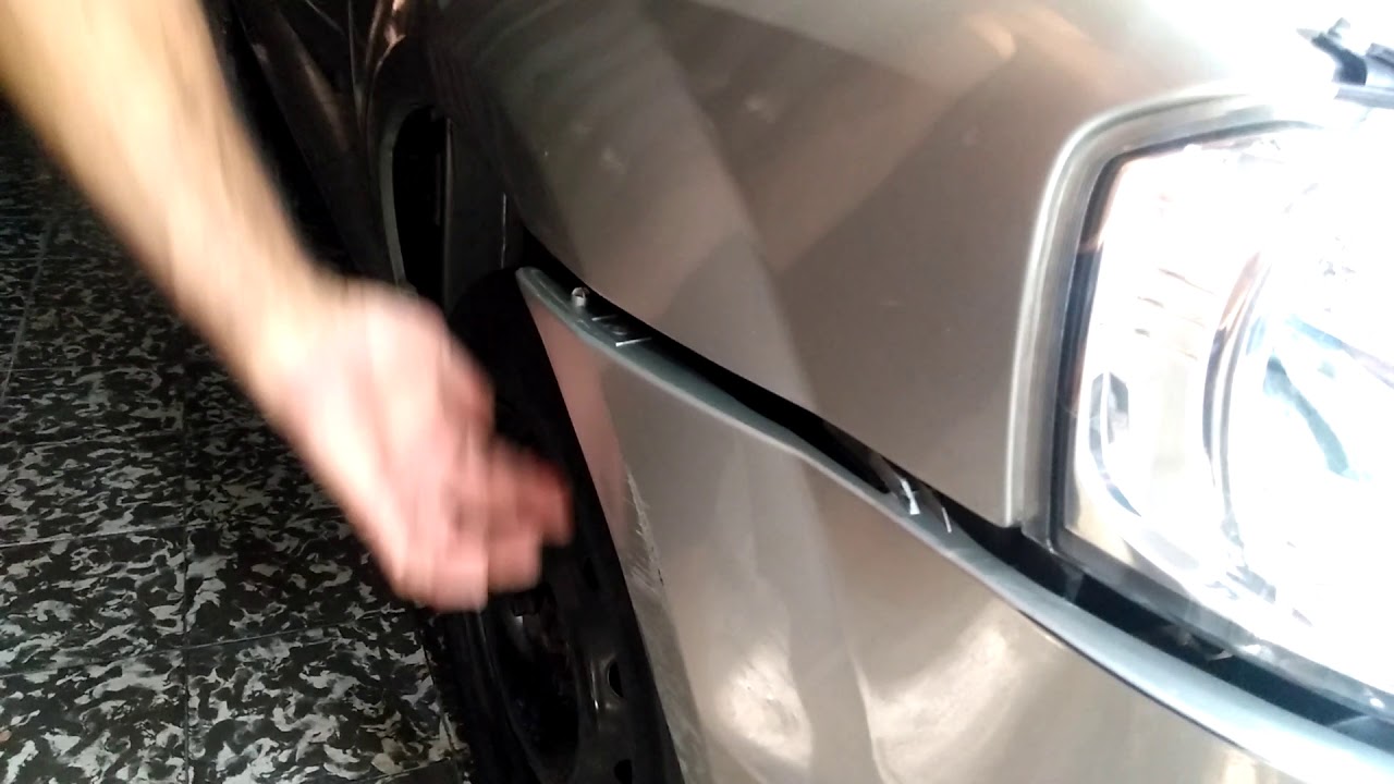 COMO BAJAR EL PARACHOQUE  DELANTERO DEL RENAULT LOGAN