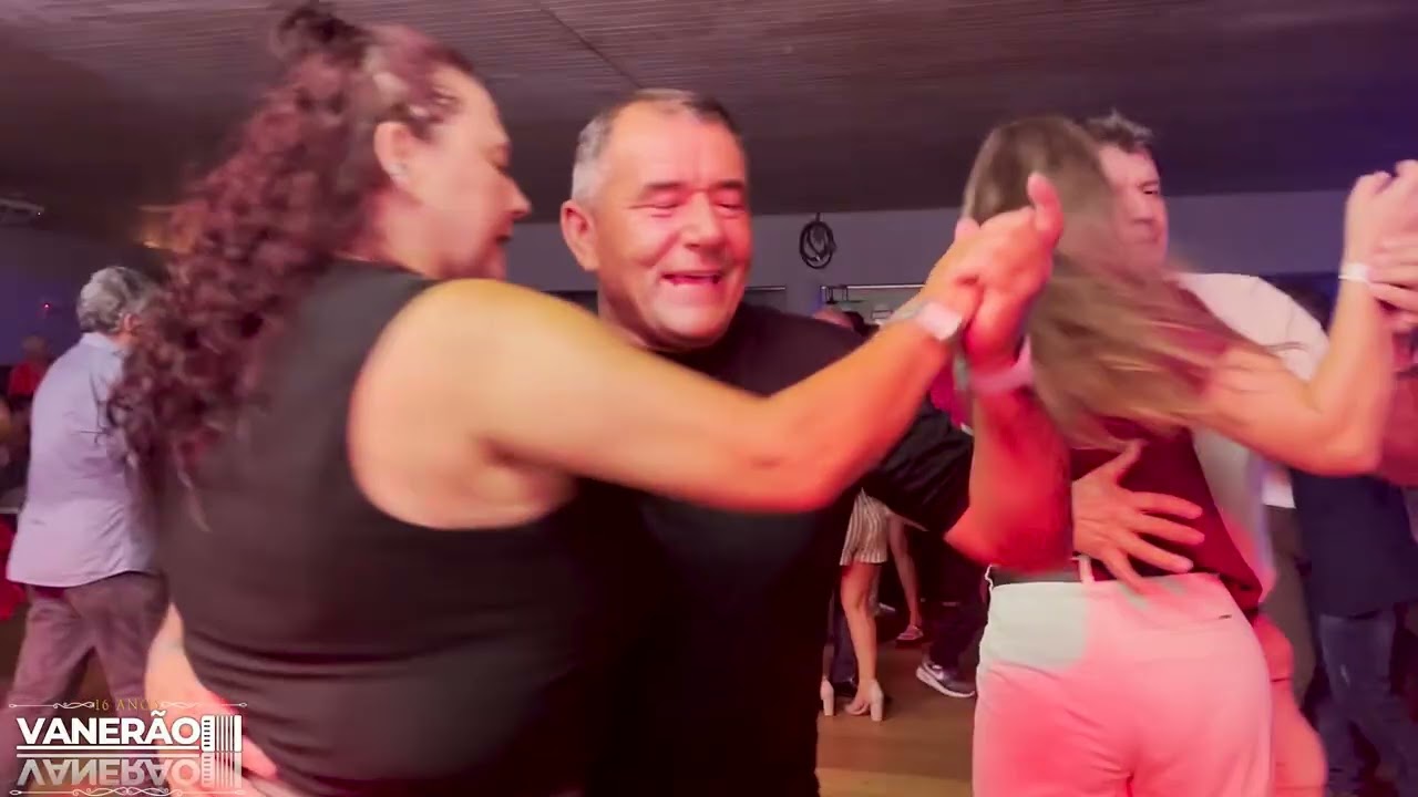 Bailão bom demais no Clube Balança em Santo Amaro da Imperatriz SC - Grupo Vanerão