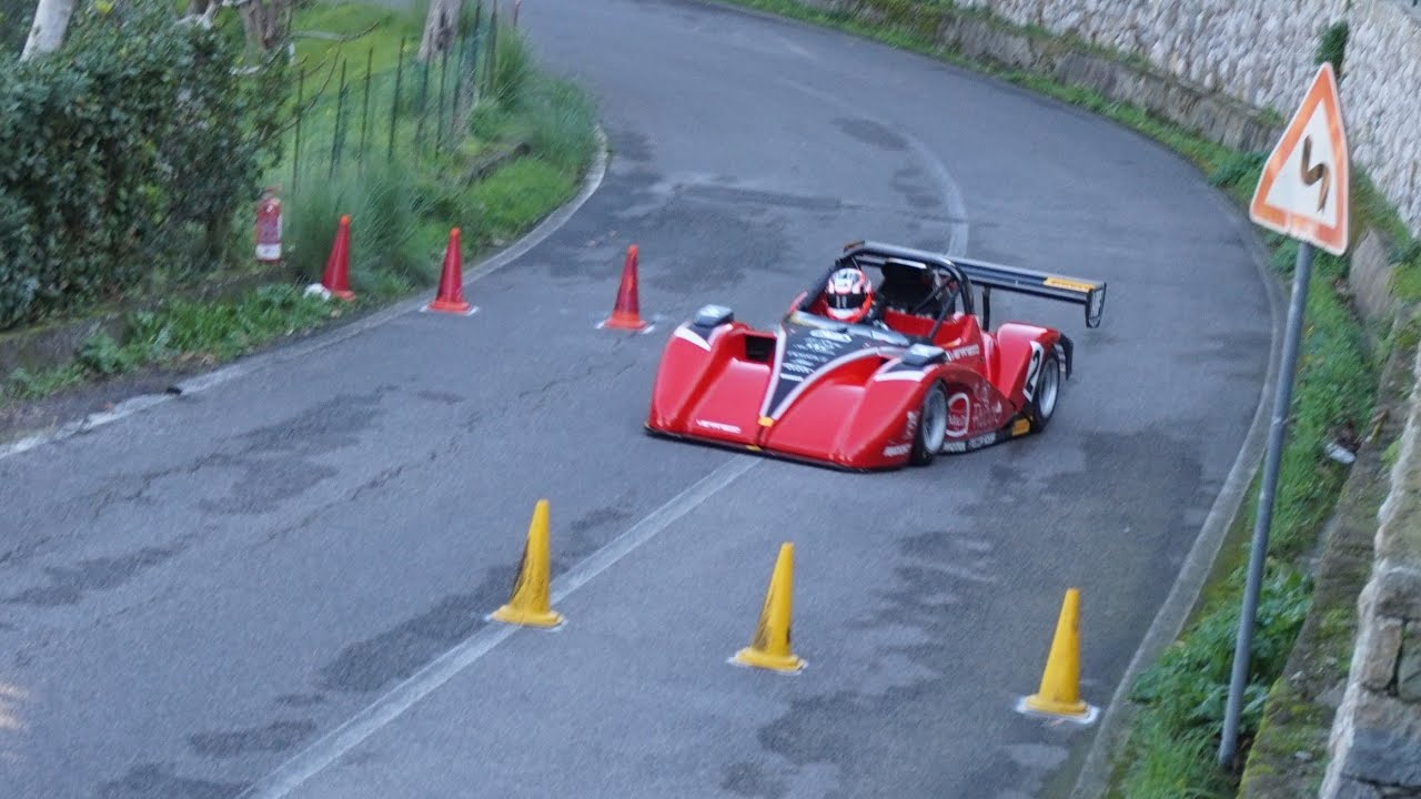 A Tutto Gas tra I Birilli: Campionato Italiano di Slalom in Salita a Massa Lubrense