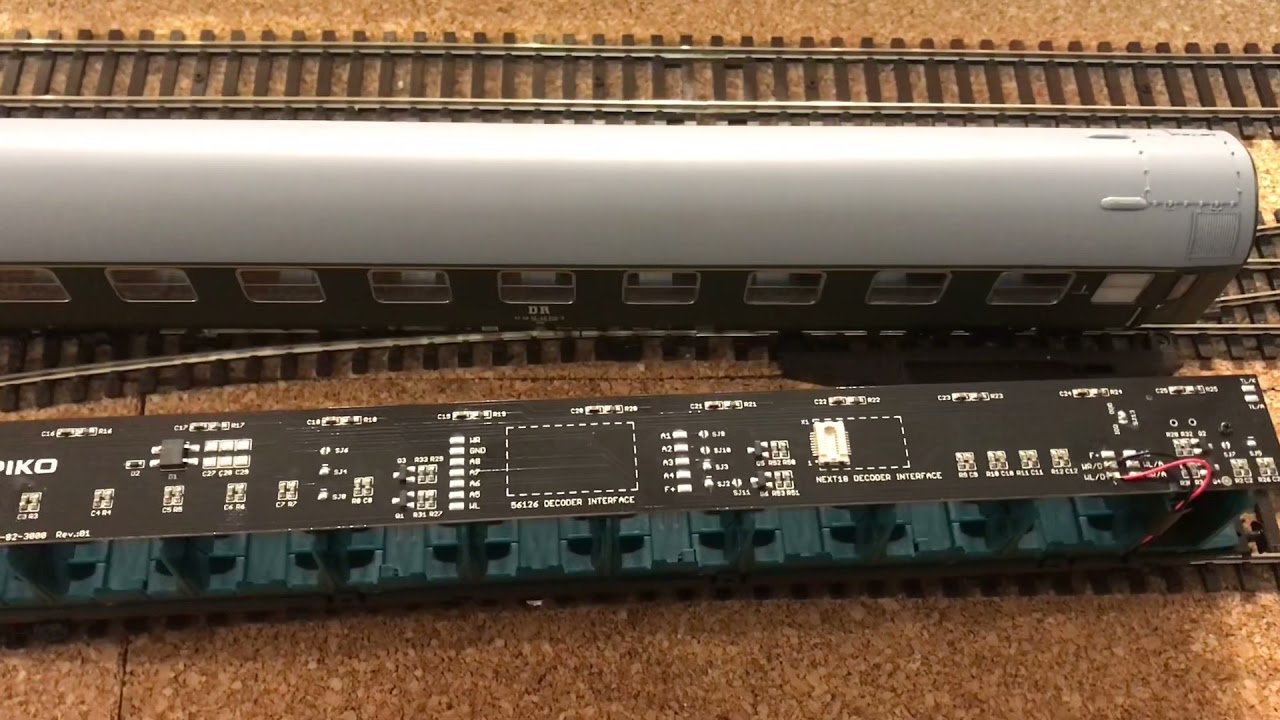 Piko UIC-Y Wagen mit 56270 Beleuchtungsbausatz und ESU Next18 Decoder