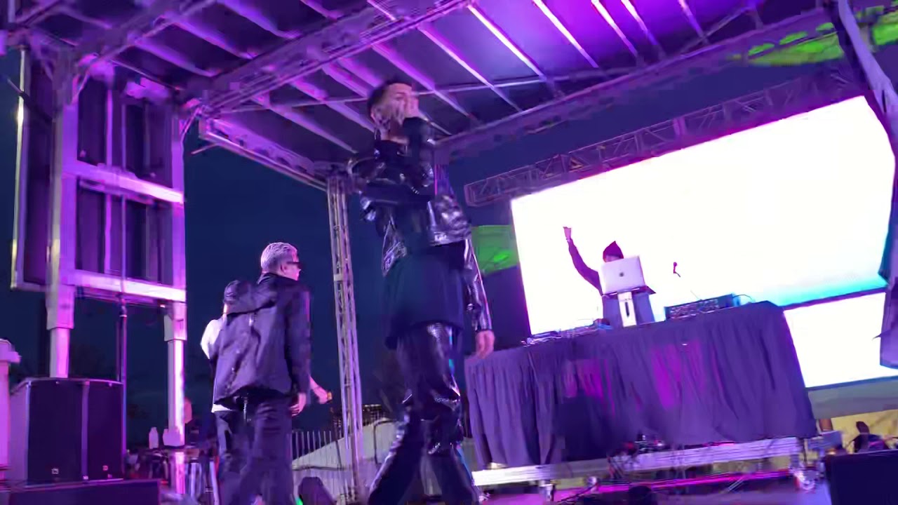 CNCO “Reggaeton Lento at Y100 Jingle Ball