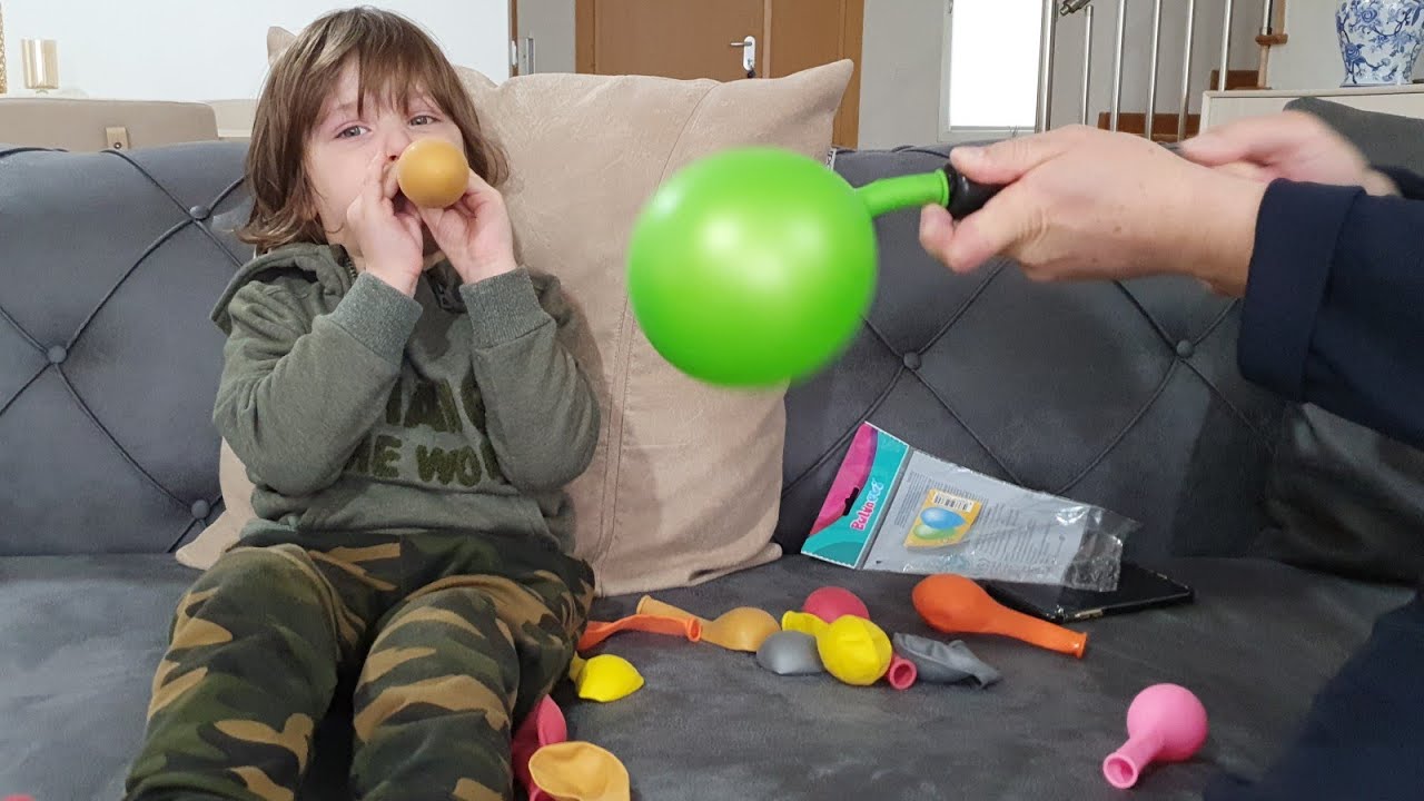 Fatih Selim ile Videonun sonunda balonun içine hotwheels araba koymayı çok zor olsada başardık.