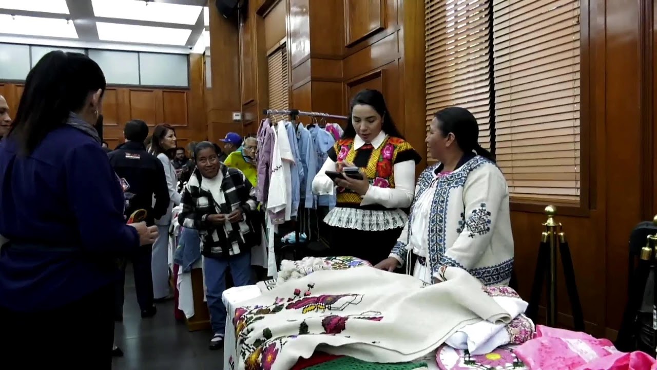 Inauguración de Exposición de Moda Artesanal