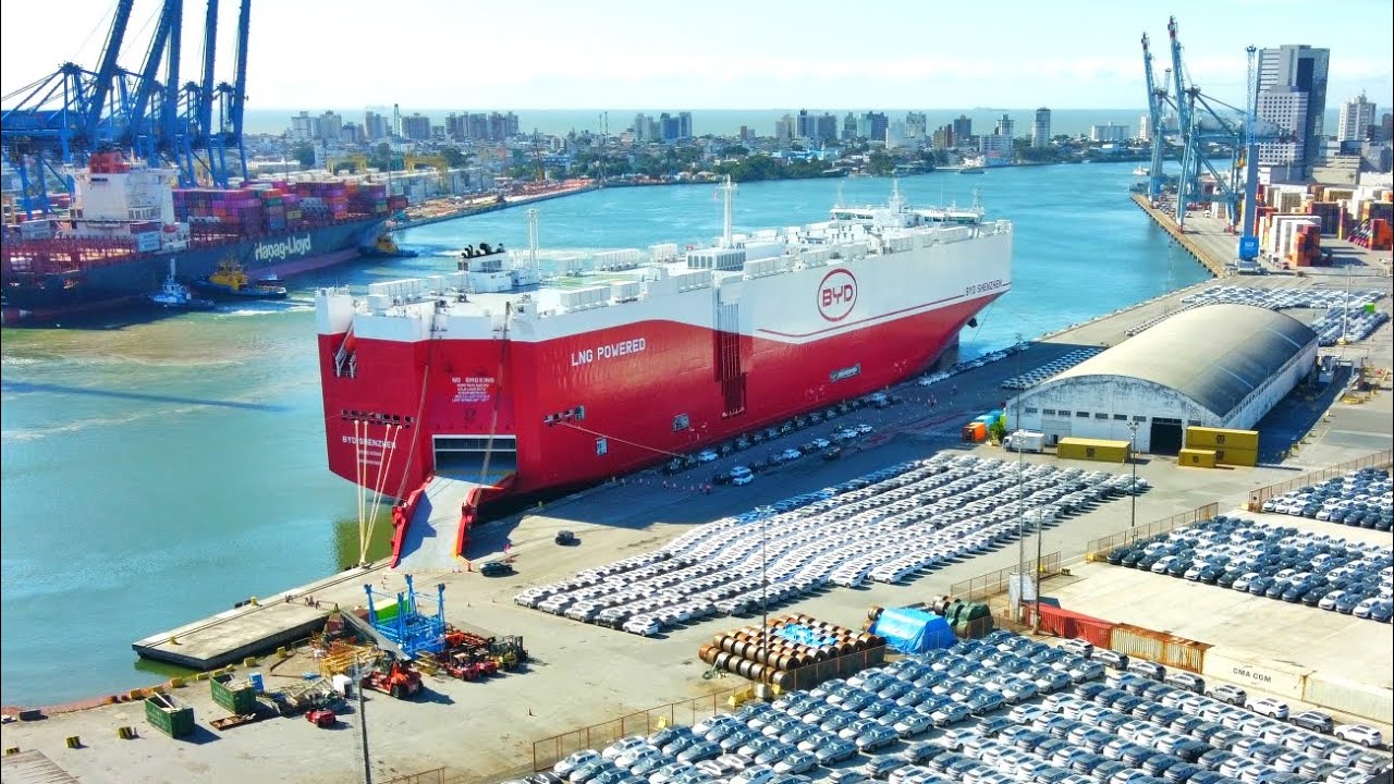 BYD Shenzhen no Porto de Itaja&iacute;