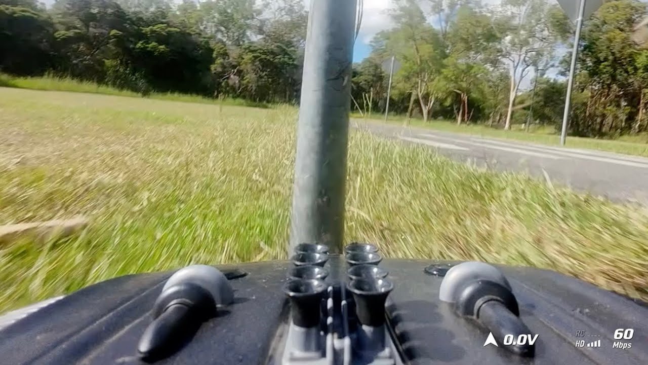 Muscle crashes into pole at high speed Crestmead Park in the felony FPV RC CAR racing