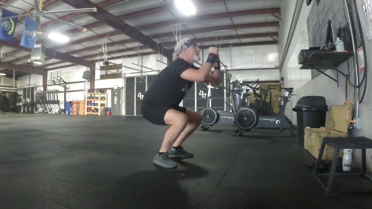 Air Squats - 30 Reps non stop - Warming up CrossFit at #Team417 - 02-14-2022
