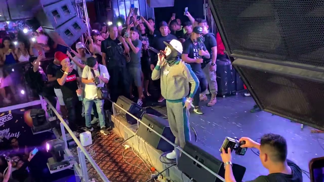 STANDLY EN LIMA - PERÚ 🇵🇪 EN PARADISE (DISCOTECA XANDER) MI GATA “TOMA TUSSI GASTA LA PLATA”