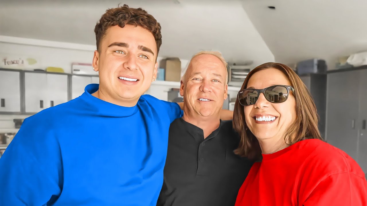 Lacy Reunites With His Family on Stream!